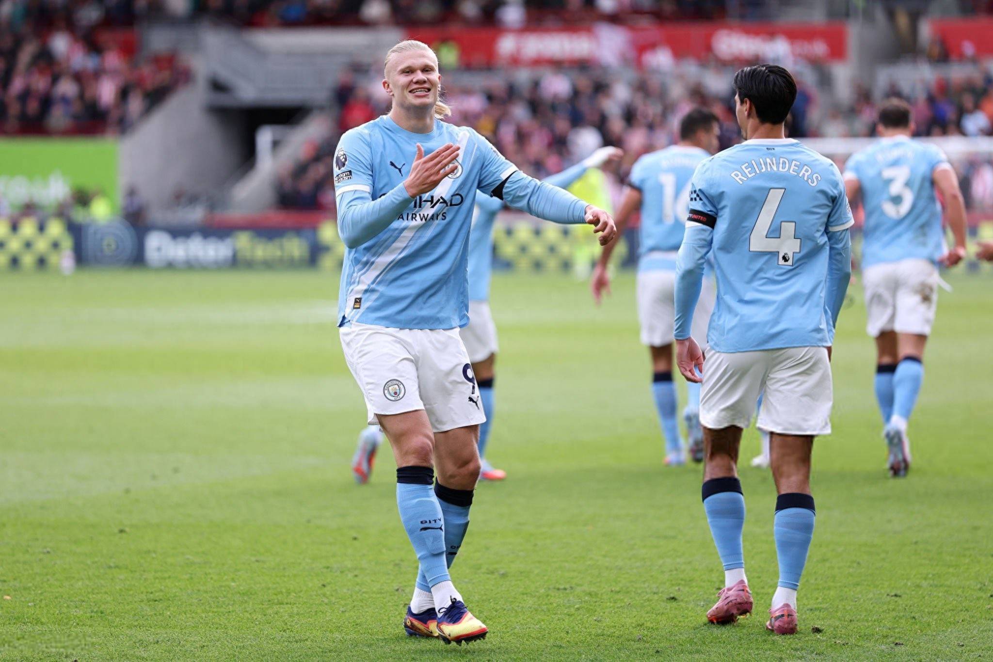 含泪赴欧！樊振东自曝逃离真相，3座大山逼走国乒一哥？（远赴欧洲背后：樊振东自述离开缘由，三重压力逼走国乒一哥？）