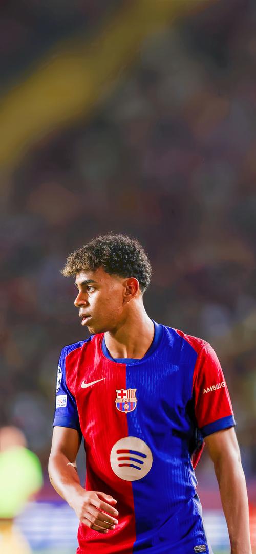 高手踢球都很省力（越是高手，踢球越轻松）