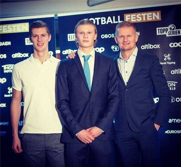 随着南特1-4昂热,法甲最新积分榜出炉：榜首球队出人意料（南特1-4负于昂热，法甲积分榜更新：领头羊令人意外）