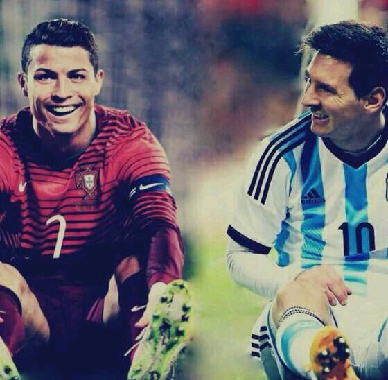 詹姆斯篮板抢断关键时刻锁定胜局（詹姆斯末段抢板断球，锁定胜局）