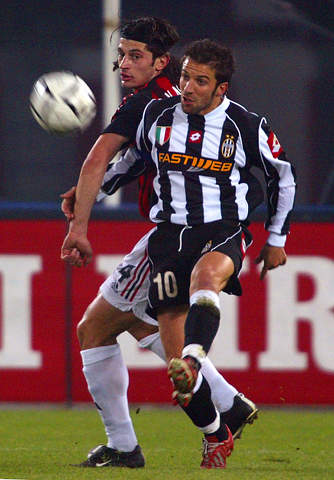 12 月中超四强赛程出炉 没想到！北京国安比赛比赛申花+海港还多（12月中超四强赛程公布：没想到，北京国安比赛场次竟多于申花与海港）