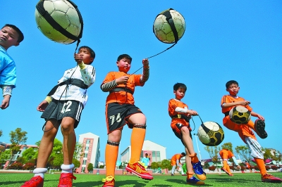 梅西贡献1球3助，迈阿密国际首次晋级美职联东部决赛（梅西1球3助发威，迈阿密国际队史首次挺进东部决赛）