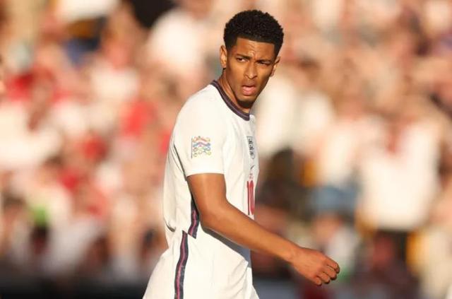 山东泰山达成中国顶级联赛总积分1500分里程碑，为中超首队（山东泰山总积分破1500分里程碑，成中超首队）