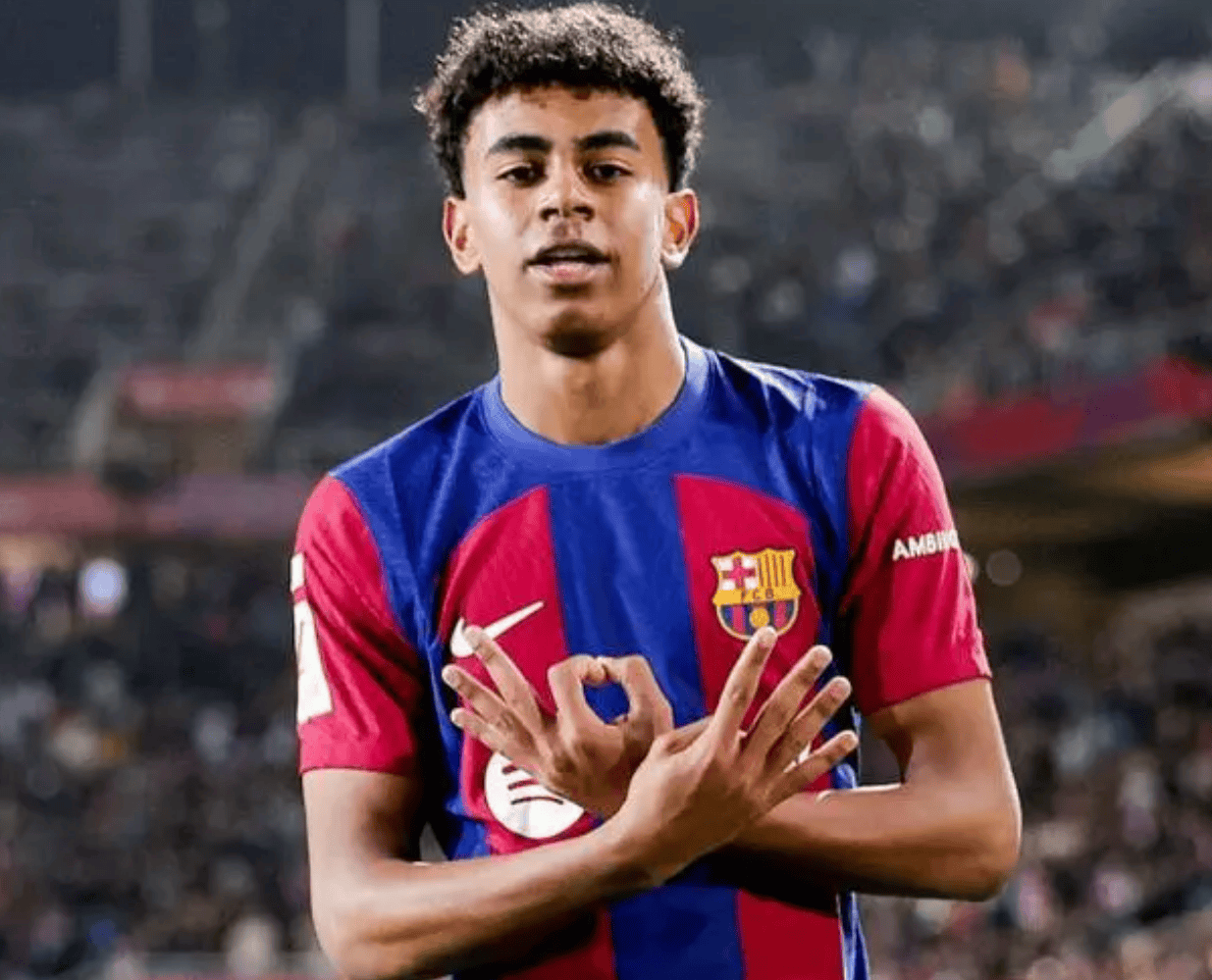 辽宁男篮王哲林连续得分超35（辽宁男篮王哲林连场轰下35+）